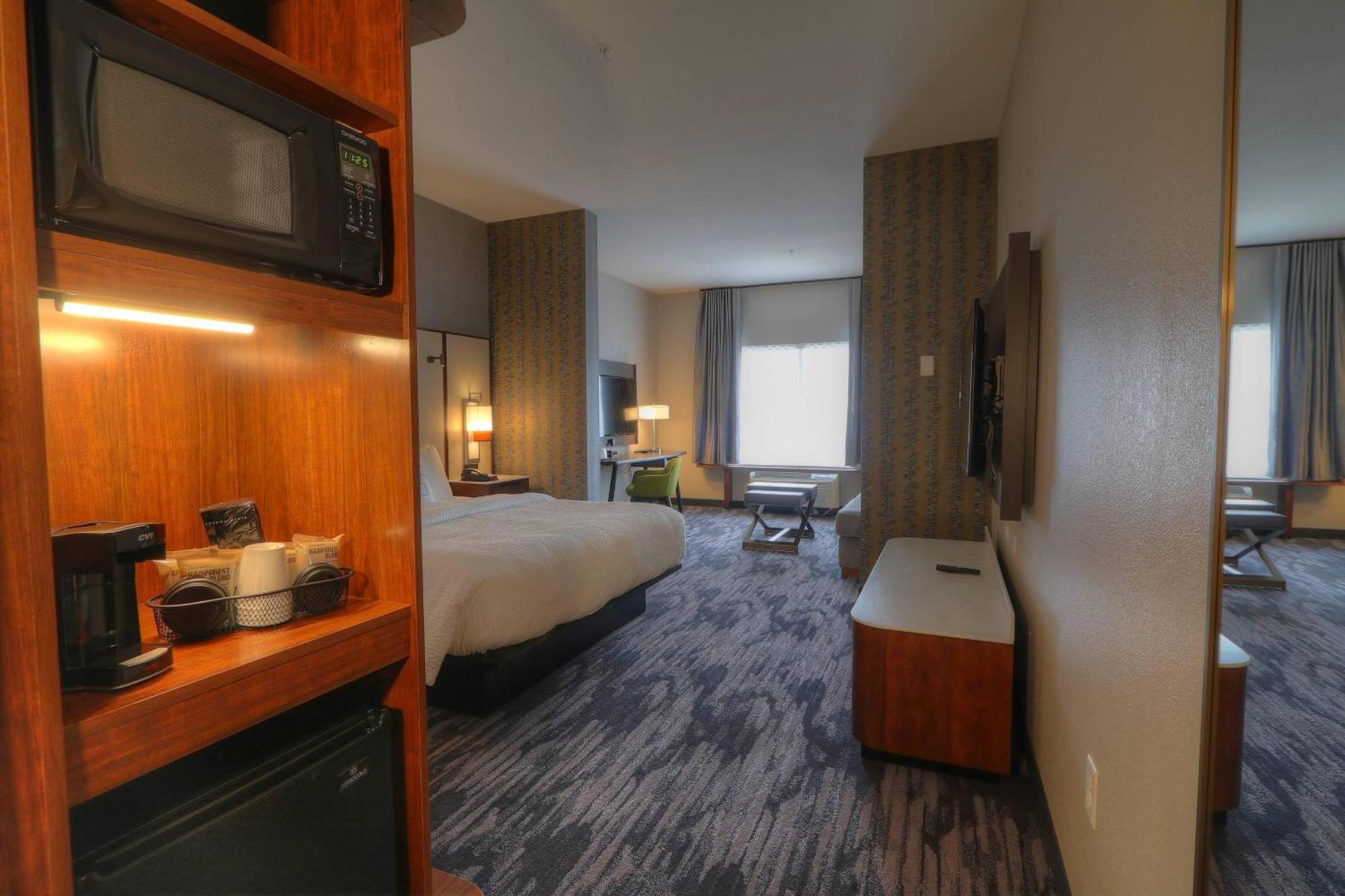 Fairfield & By Marriott Downtown Hotel Gatlinburg
