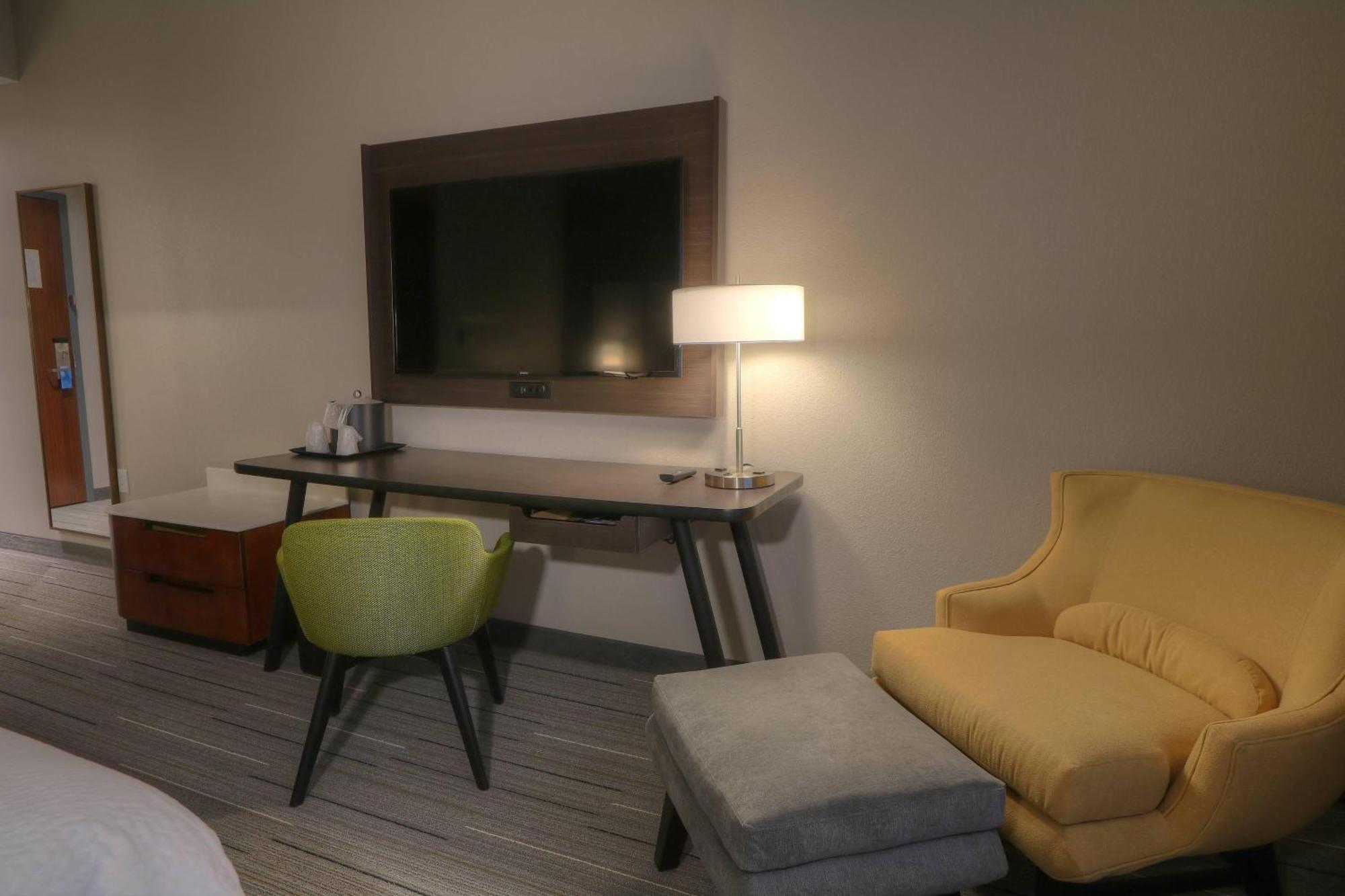 Fairfield & By Marriott Downtown 3*