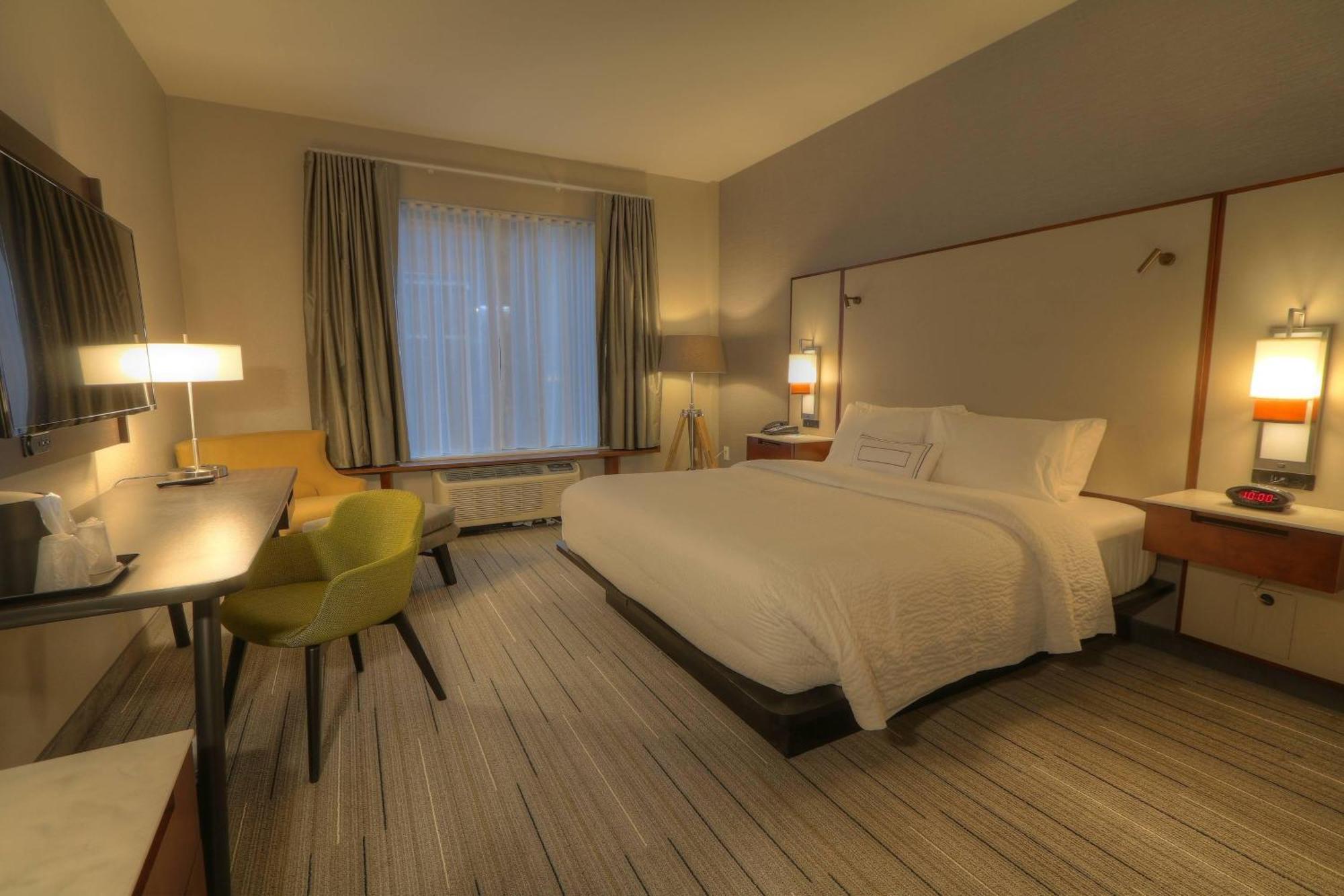 Fairfield & By Marriott Downtown Hotel 3*