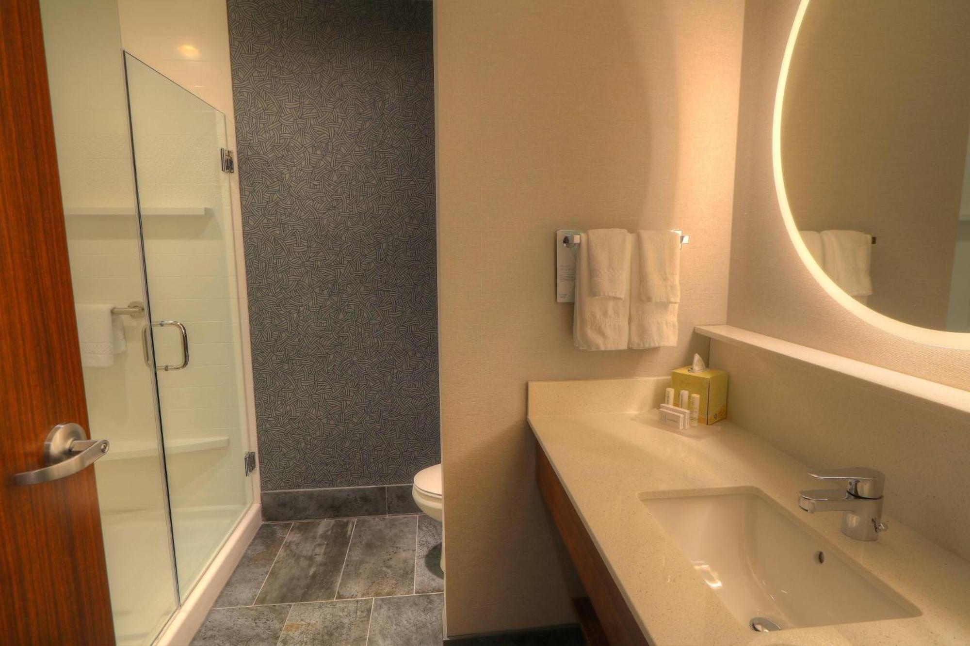 Hotel Fairfield & By Marriott Downtown 3*