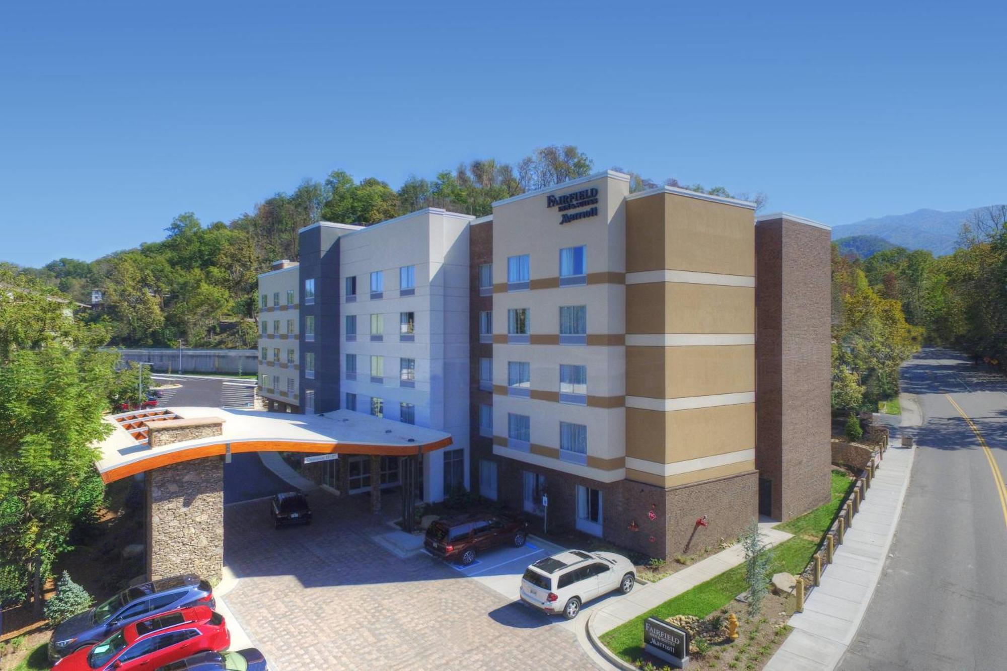 Fairfield & By Marriott Downtown Hotel Gatlinburg