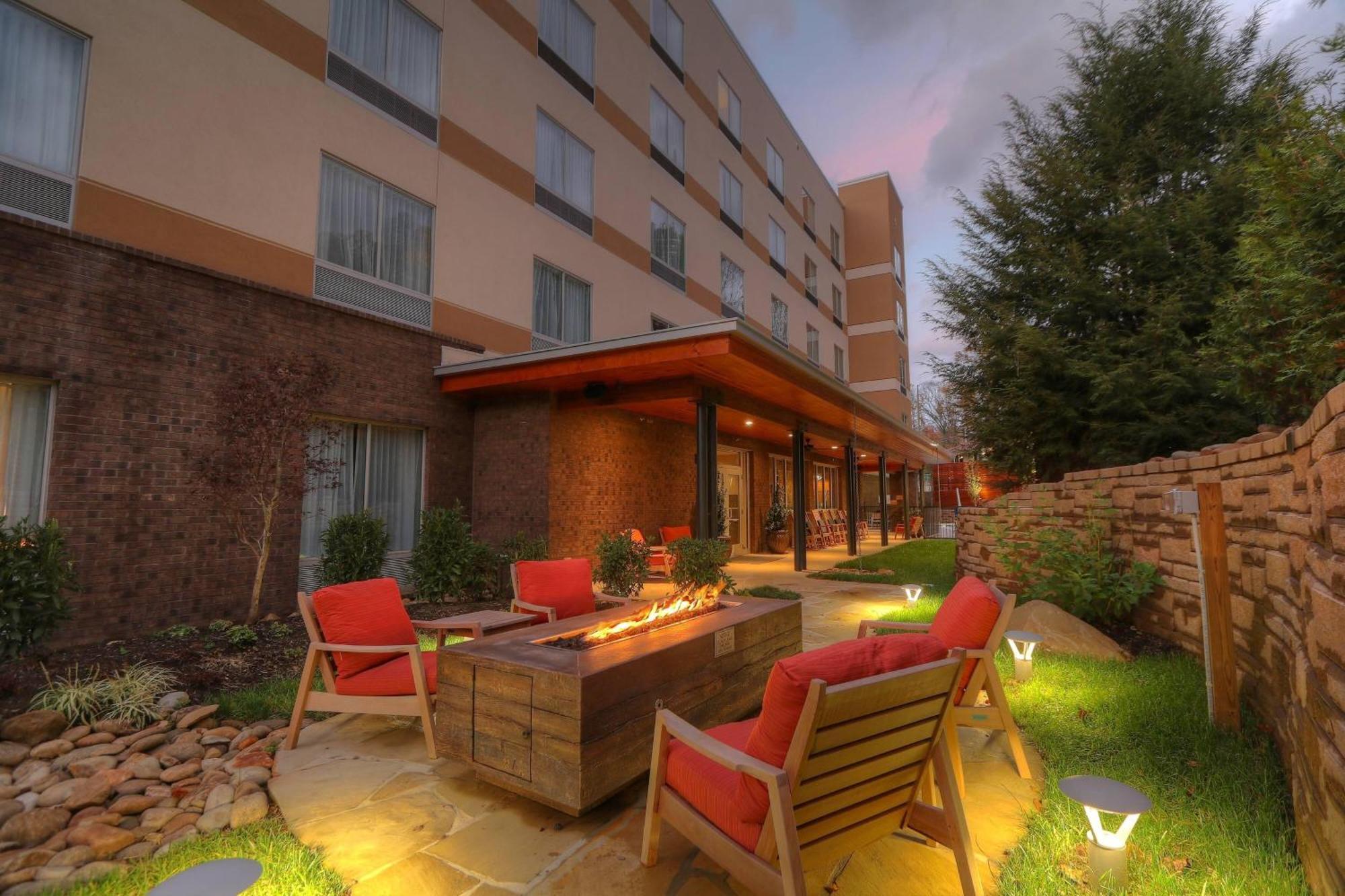 Fairfield & By Marriott Downtown Gatlinburg